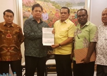 Pengurus Golkar Papua Serahkan Dukungan Kepada Airlangga Hartarto Jadi Ketua Umum