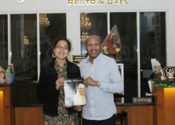 Wali Kota DR. Benhur Tomi Mano, MM dan Vina Titaley, S.Pd, MA yang juga Sponsored Student Coordinator University of Delaware