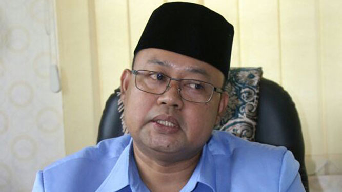 Dirut PDAM Jayapura, Entis Sutisna