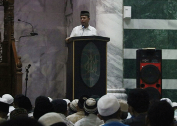 Kapolda Papua, Irjen Pol Boy Rafli Amar saat memberikan Kultum di Masjid Baiturrahim, Kota Jayapura, Minggu (20/5/2018)