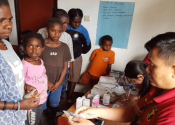 Kegiatan pelayanan kesehatan gratis bagi warga Kampung Honelama, Wamena, Papua