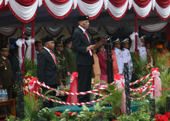 Wali Kota DR. Benhur Tomi Mano, MM saat menjadi Irup pada peringatan "Kembalinya Irian Barat ke pangkuan NKRI, Selasa (1/5/2018)