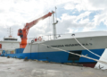 Kapal pengangkut kontener sembako saat berlabuh di pelabuhan Teba – Mamberamo Raya