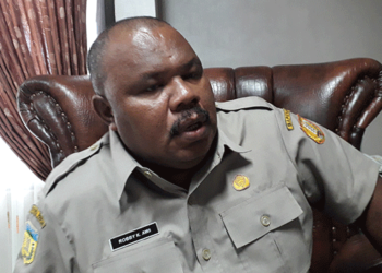 Kepala Bapenda Kota Jayapura, Robby Awi