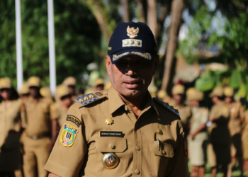 Walikota Jayapura, DR. Benhur Tommy Mano, usai melakukan pengecekan kehadiran ASN Kota Jayapura