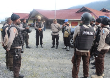 Polres Puncak Jaya Kirim 14 Personil cari 2 Polisi yang Hilang di Torere