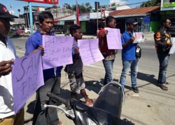 Aksi demo protes goyang patola oleh pemuda peduli FDS