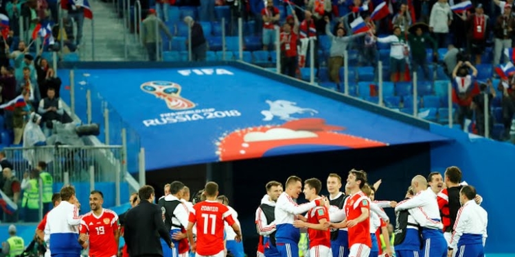 Torehkan Sejarah Baru, Rusia Akhiri Penantian Panjang