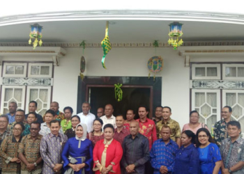 Foto bersama di kediaman Wakil Walikota saat open house