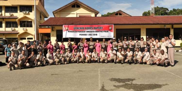 Berprestasi, 332 Personil Polri dan ASN Polda Papua Naik Pangkat