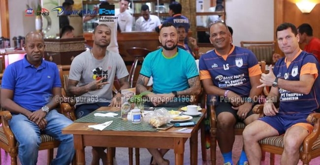 Terganjal Administrasi, Olivera Belum Bisa Dampingi Persipura di Laga Derby