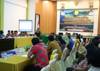 Walikota Jayapura, Dr. Benhur Tommy Mano, Saat membuka Rakor PAD Kota Jayapura Tahun 2018
