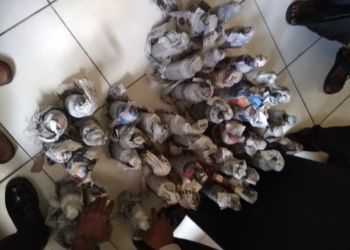 Bawa 47 Botol Miras, Petugas Avsec Bandara Sentani di Amankan Polisi