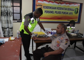 Ciptakan Polisi Sehat, Dokkes Polda Papua Periksa Personil Polres