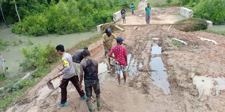 Ini yang di Lakukan Polsek Kimaam di Kampung Mambum, Merauke.