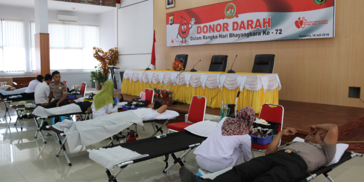 Polda Papua Berbagi, Gelar Giat Donor Darah
