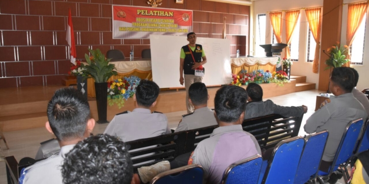 Program Binmas Noken Polri “ Polisi Pi Ajar di Sekolah” Hadir di Lanny Jaya