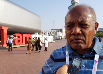 Sekertaris KPA Papua, Drh. Constan Karma, saat di wawancara