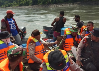Tim Gabungan Sisir Sungai Membramo cari 2 Polisi yang Hilang di Torere