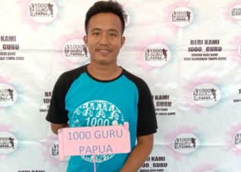 Ketua Komunitas 1000 Guru Papua Subregion Biak Numfor, Setiawan Mangando