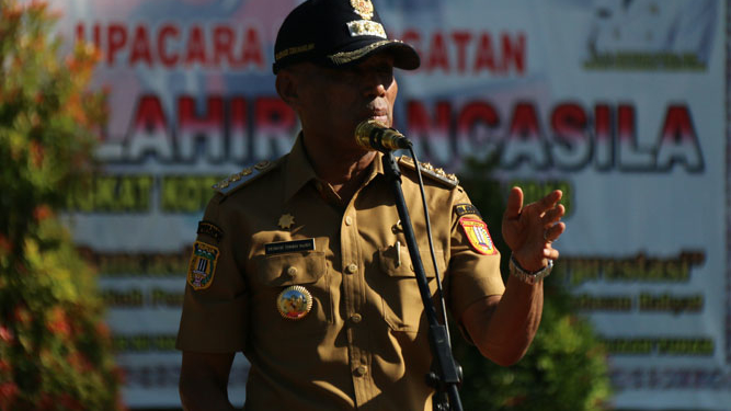 Walikota Jayapura Benhur Tommy Mano