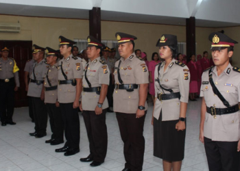 Pejabat Polres Biak Numfor yang melaksanakan serah terima jabatan