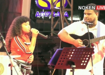 Yosina Roemajauw Hipnotis Masyarakat Kota Dengan Lagu Waniyambe