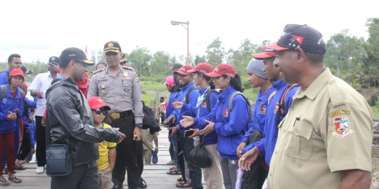 Ini yang Dilakukan Polres Mappi untuk Memajukan Dunia Pendidikan di Daerah Terpencil
