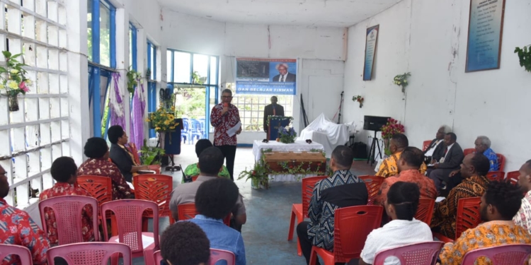 Jalin Sinergitas, Kapolda dan Ketua FKUB Papua Ibadah Bersama di Gereja Baptis Modow Waena