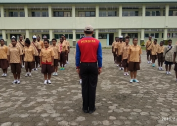 Peduli Pendidikan, Ini yang Dilakukan Ipda Arjana di Sekolah Taruna Papua Timika