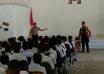 Polres Supiori Gelar Giat “Polisi Pi Ajar” di SMP Negeri 1 Kpudori
