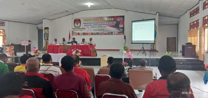 Proses rapat pleno terbuka penetapan DCT anggota DPRD kabupaten Supiori