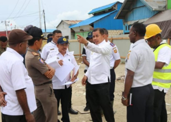 Wakil walikota jayapura, Rustan Saru Saat di Lokasi Terminal Entrop