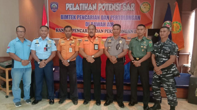 Anggota Sar Biak bersama Tni-Polri serta Instruktur Biak Dive