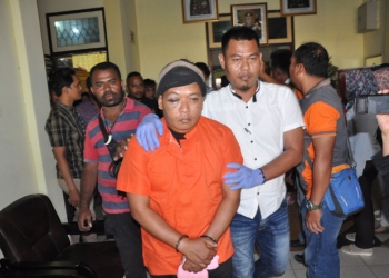 Pelaku B ( selingkuhan istri korban )