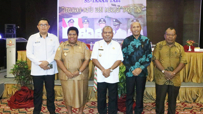 Pertemuan Bupati dan Walikota se-tanah Tabi/ NL28