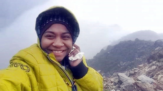 Vanny Janggo saat foto selfie di Pundak Gajah dua tahun lalu (dok Vanny)