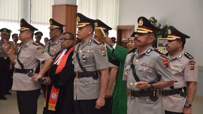 Kapolda Papua Mutasi 2 Pejabat Utama dan 1 Kapolres/ BM