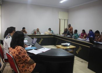 Suasana di ruang rapat DPMPTSP/ Arc
