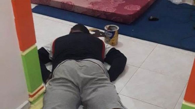 Usmar Payokwa (30) ditemukan tak bernyawa di kamar kosnya/ BM