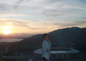 Pemandangan Stadion Papua Bangkit dari atas gunung harapan ( foto Mey )