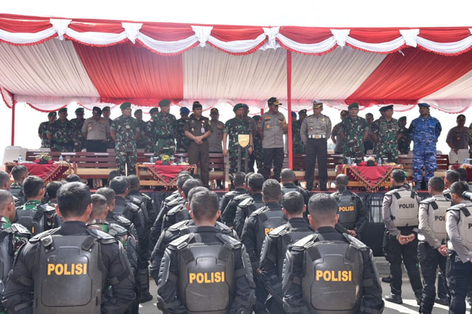 Gabungan TNI POLRI disiagakan guna pengamanan Simulasi Demonstrasi