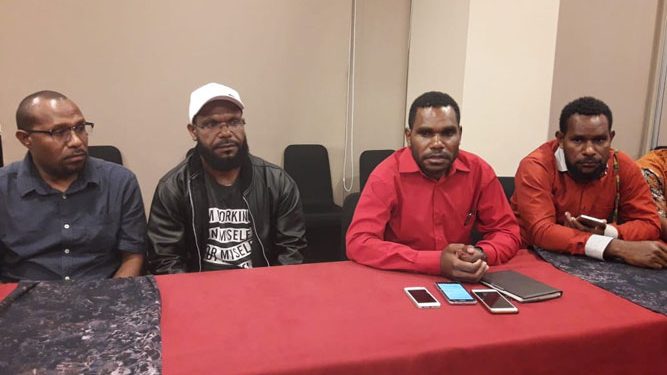 Komunitas Mahasiswa & Pelajar Kab Puncak Desak Pemerintah Turunkan Harga Tiket Pesawat/ BM