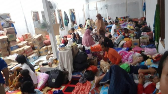 Tempat pengungsi korban banjir bandang Sentani