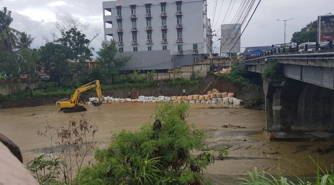 Suasana banjir bandang di Sentani Kabupaten Jayapura