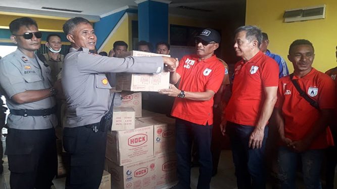 Saat Penyerahan bantuan buat korban bencana alam