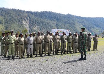 Yonif Mekanik Raider 412/BES Kostrad memberikan pembinaan pelatihan PBB kepada anggota SatPol PPPemerintah Kabupaten Puncak Jaya