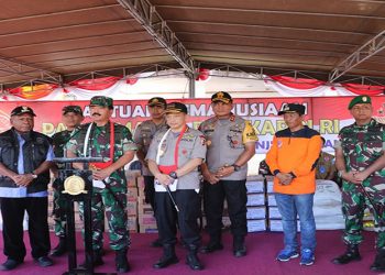 Panglima TNI dan Kapolri Kunjungi Korban Banjir Sentani