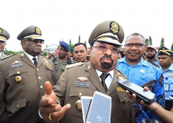 Gubernur Papua, Lukas Enembe, S.IP.,MH