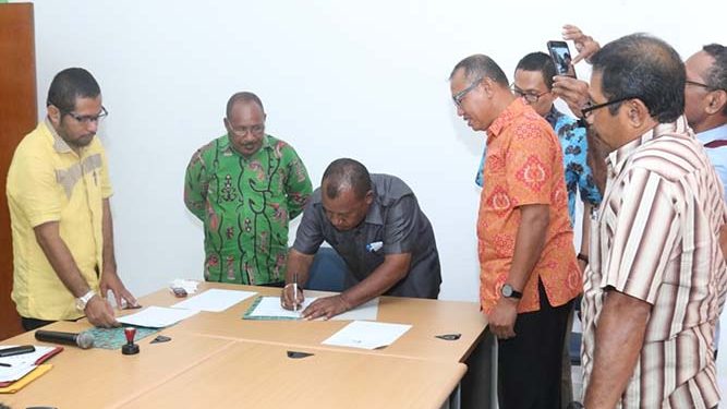 Pemerintah Kabupaten Mamberamo Raya (Mambraya) melakukan penandatanganan Memorandum of Understanding (MoU) dengan pihak kampus USTJ.